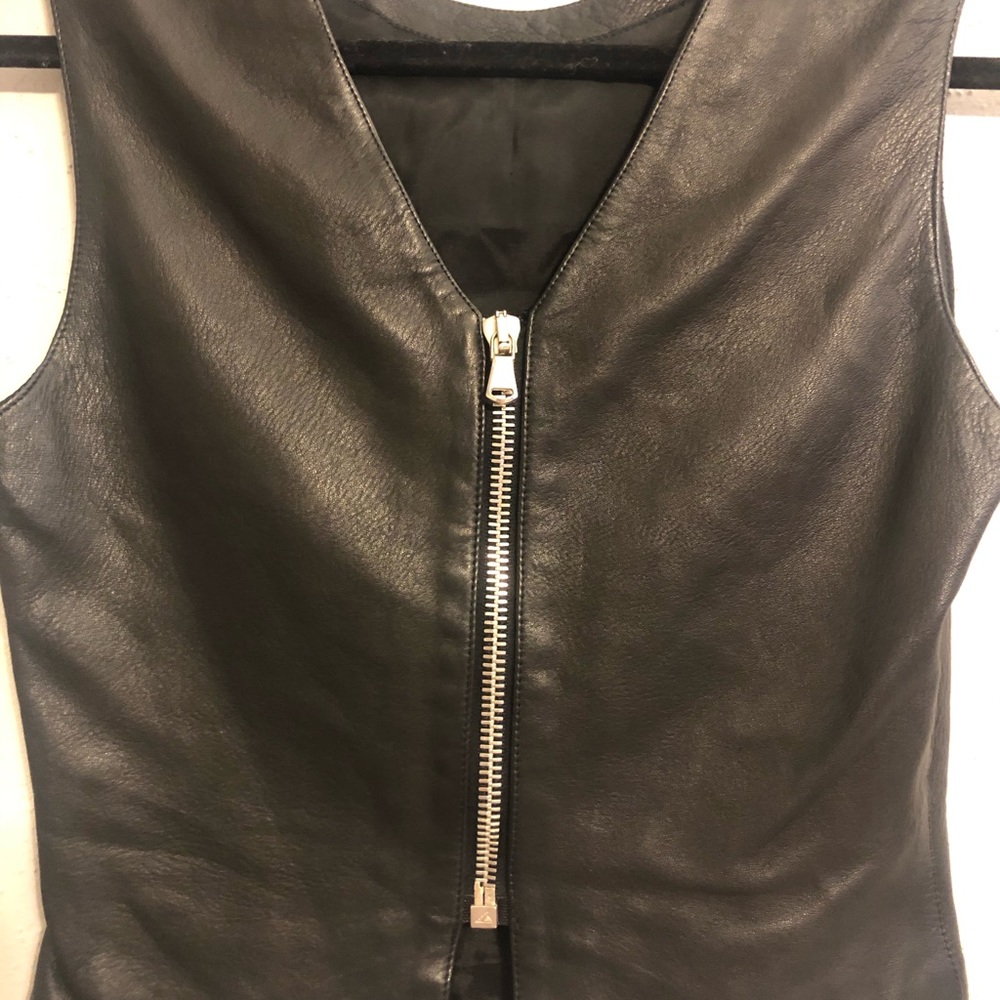 #leather #vest “JOOP!” made in Italy 
size•38